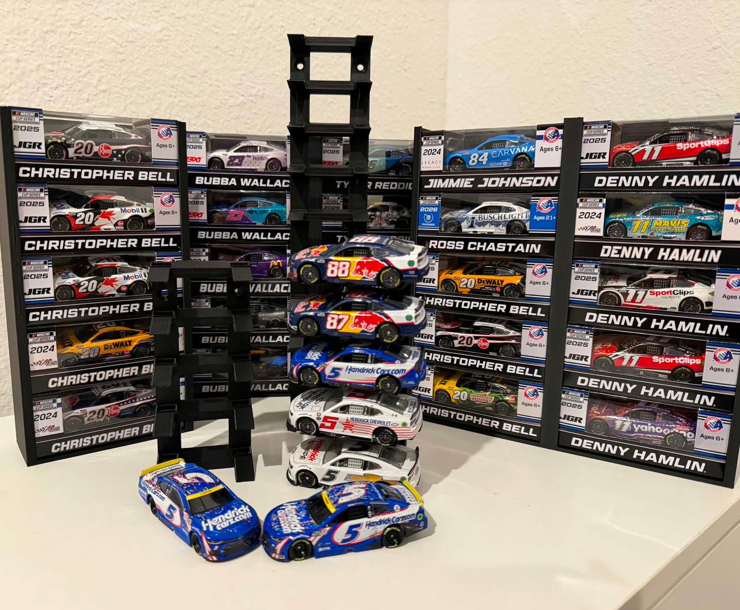 1:64 NASCAR Diecast Displays