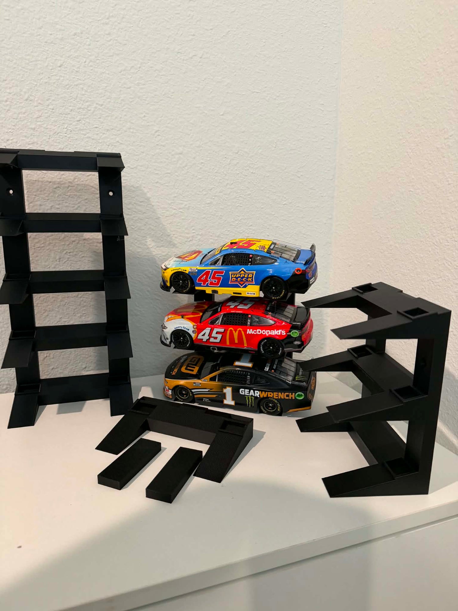 1:24 NASCAR Diecast Displays