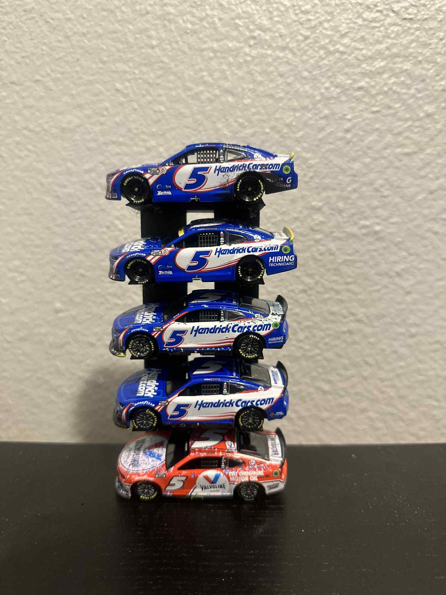 1:64 NASCAR Stand/Shelf/Wall Displays
