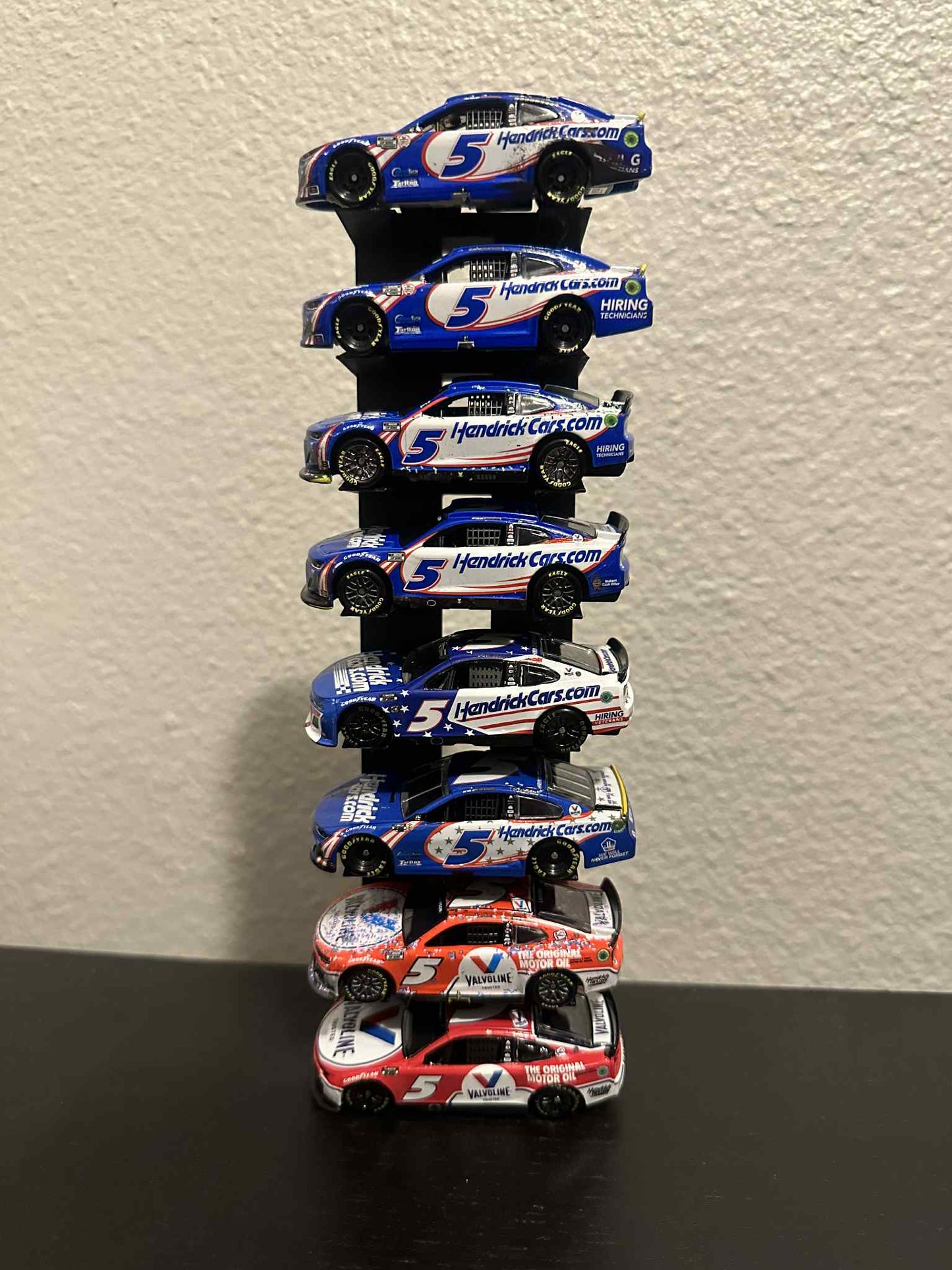 1:64 NASCAR Stand/Shelf/Wall Displays